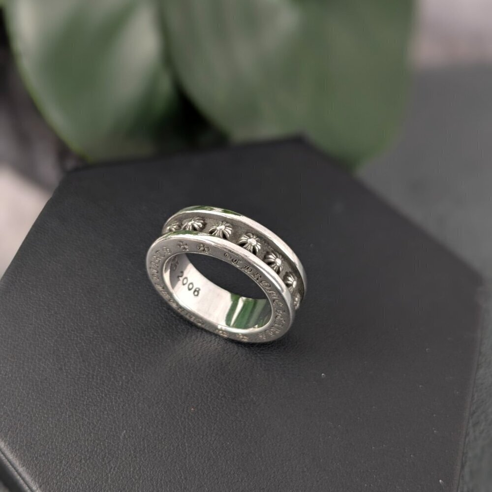 Unisex antique silver color crosses ring, hallmarks on edge, US 10 - Picture 6 of 9